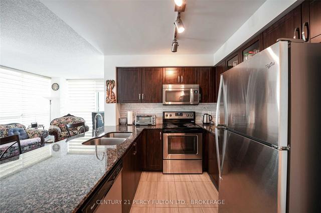 206 - 80 Esther Lorrie Dr, Condo with 2 bedrooms, 2 bathrooms and 1 parking in Toronto ON | Image 3