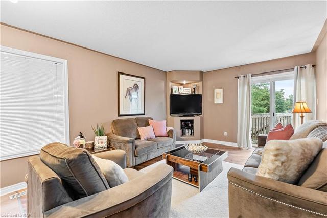 166 St Lawrence Drive, House semidetached with 5 bedrooms, 2 bathrooms and 3 parking in Welland ON | Image 40