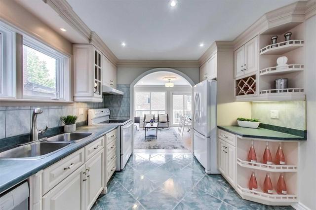 43 Northcote Ave, House detached with 4 bedrooms, 4 bathrooms and 2 parking in Toronto ON | Image 16