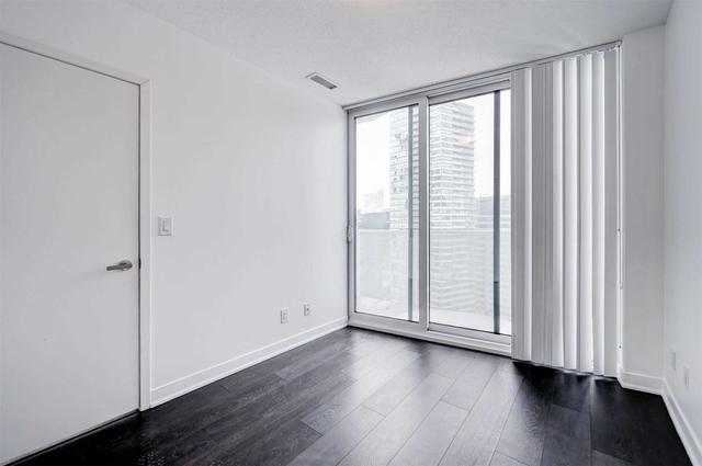 3902 - 88 Harbour St, Condo with 1 bedrooms, 1 bathrooms and 0 parking in Toronto ON | Image 19