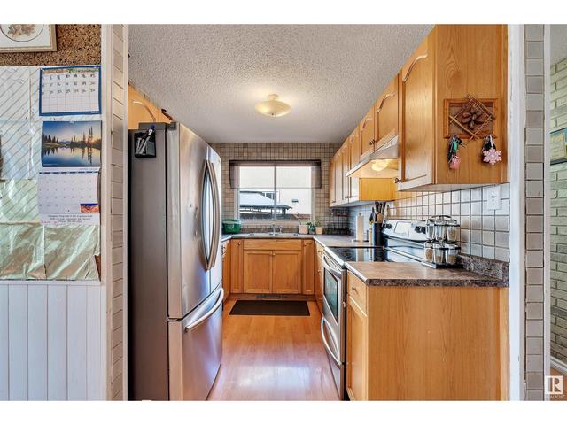 3418 135 Av Nw, House semidetached with 4 bedrooms, 1 bathrooms and null parking in Edmonton AB | Image 14