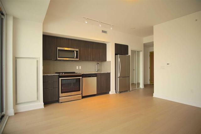 3812 - 30 Shore Breeze Dr, Condo with 2 bedrooms, 1 bathrooms and 1 parking in Toronto ON | Image 3