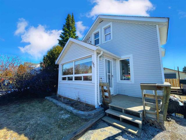 180 Otto St, House detached with 2 bedrooms, 1 bathrooms and null parking in Thunder Bay ON | Card Image