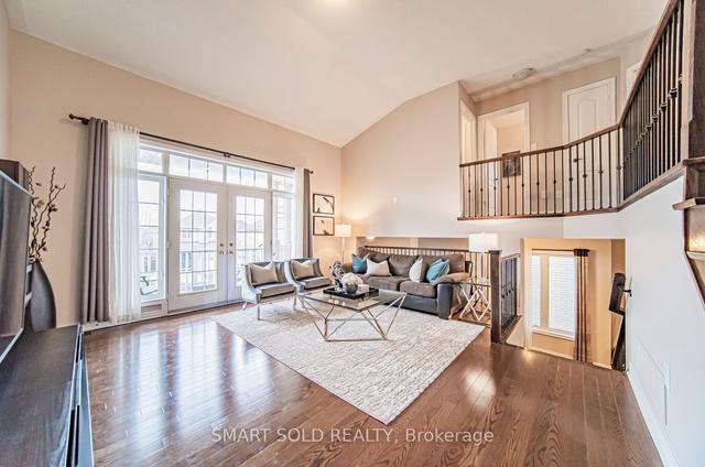 111 Rivington Ave, House detached with 4 bedrooms, 4 bathrooms and 4 parking in Vaughan ON | Image 8