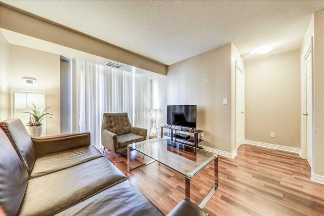 803 - 310 Burnhamthorpe Rd, Condo with 2 bedrooms, 2 bathrooms and 1 parking in Mississauga ON | Image 7