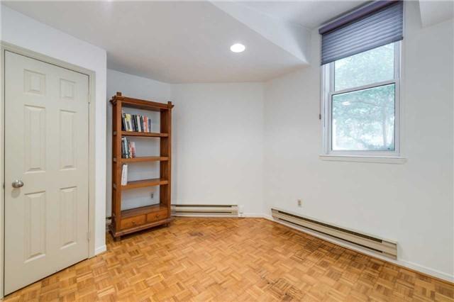 42 Irwin Ave, Townhouse with 2 bedrooms, 2 bathrooms and null parking in Toronto ON | Image 15