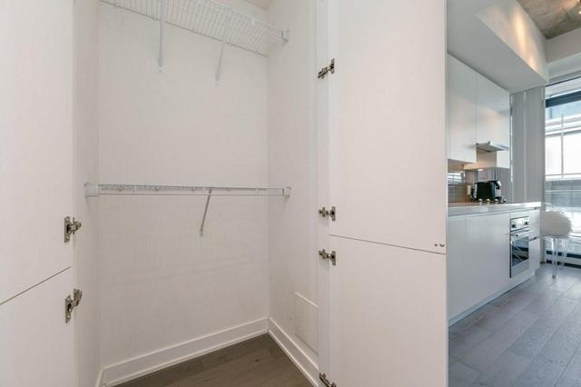 1007 - 38 Stewart St, Condo with 1 bedrooms, 1 bathrooms and null parking in Toronto ON | Image 21