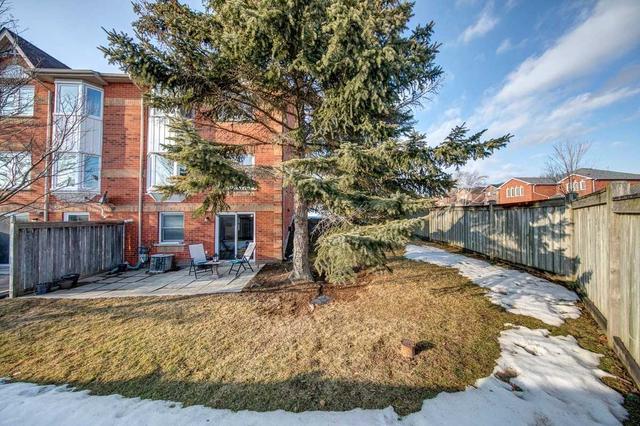 862 Playter Cres, Townhouse with 3 bedrooms, 3 bathrooms and 2 parking in Newmarket ON | Image 27