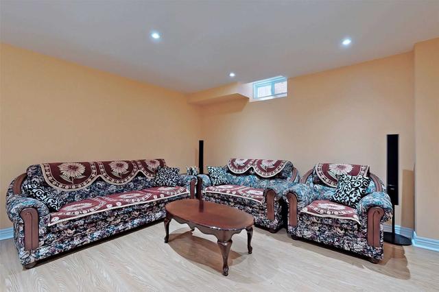 92 Laval St, House attached with 3 bedrooms, 4 bathrooms and 4 parking in Vaughan ON | Image 20