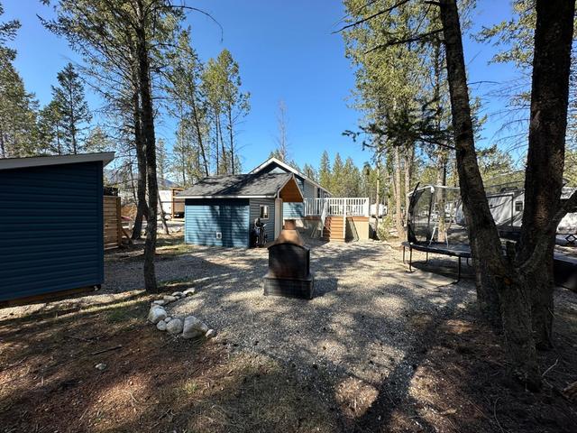 118 - 5478 Highway 93/95, Home with 2 bedrooms, 2 bathrooms and 3 parking in East Kootenay F BC | Image 24