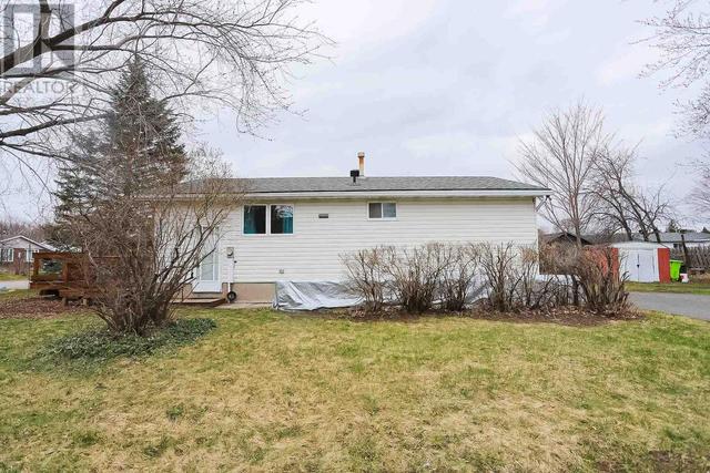 6 Chicora Cres, House detached with 2 bedrooms, 1 bathrooms and null parking in Sault Ste. Marie ON | Image 36
