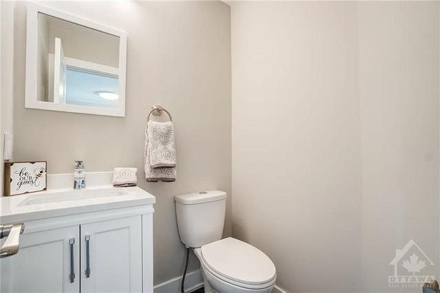 2663 Pimlico Crescent, Townhouse with 3 bedrooms, 2 bathrooms and 1 parking in Ottawa ON | Image 23