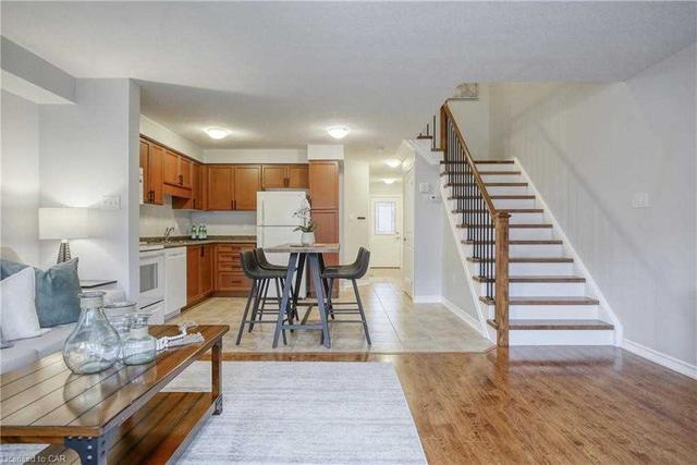 95 Lambeth Way, Townhouse with 3 bedrooms, 3 bathrooms and 2 parking in Guelph ON | Image 23
