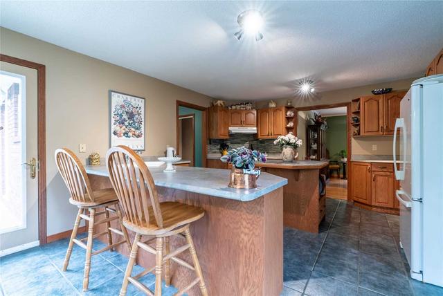 667 Little Britain Rd, House detached with 3 bedrooms, 4 bathrooms and 12 parking in Kawartha Lakes ON | Image 3