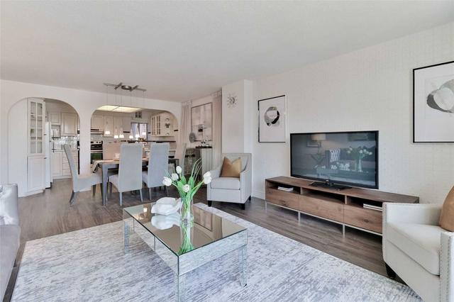 603 - 188 Spadina Ave, Condo with 3 bedrooms, 2 bathrooms and 1 parking in Toronto ON | Image 7