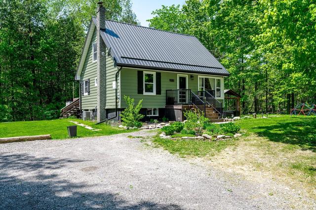 2170 Mccracken's Landing Rd W, House detached with 3 bedrooms, 1 bathrooms and 10 parking in Douro Dummer ON | Image 1