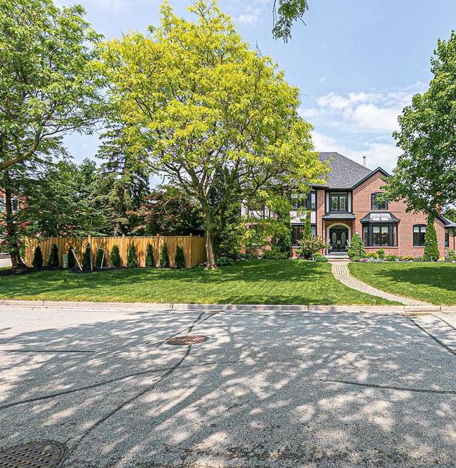 863 Norsan Crt, House detached with 5 bedrooms, 5 bathrooms and 6 parking in Newmarket ON | Image 1