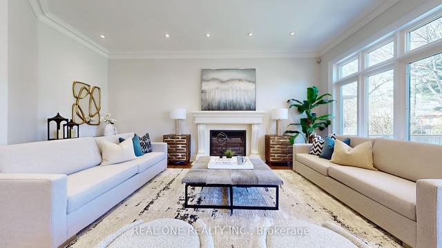222 Florence Ave, House detached with 4 bedrooms, 5 bathrooms and 4 parking in Toronto ON | Image 2