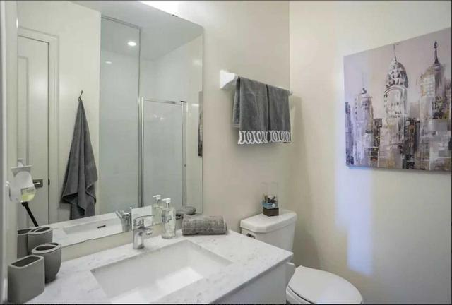 814 - 23 Glebe Rd W, Condo with 2 bedrooms, 2 bathrooms and 1 parking in Toronto ON | Image 9