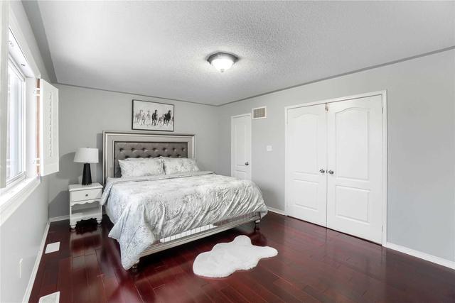 35 Hiberton Cres, House detached with 4 bedrooms, 4 bathrooms and 4 parking in Brampton ON | Image 14