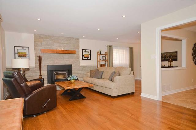 20 Regentview Dr, House detached with 5 bedrooms, 3 bathrooms and 4 parking in Brampton ON | Image 8