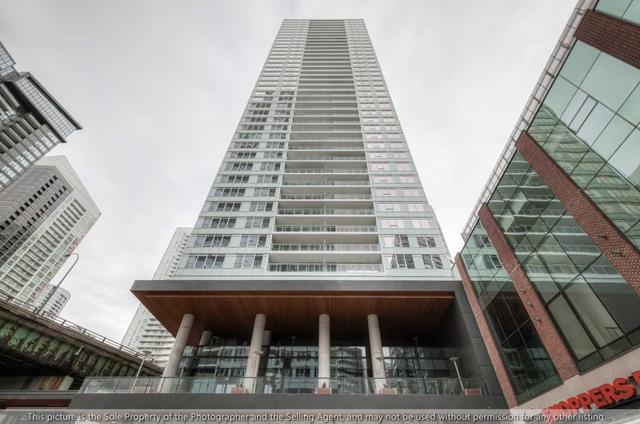 1509 - 17 Bathurst St, Condo with 1 bedrooms, 1 bathrooms and 0 parking in Toronto ON | Card Image