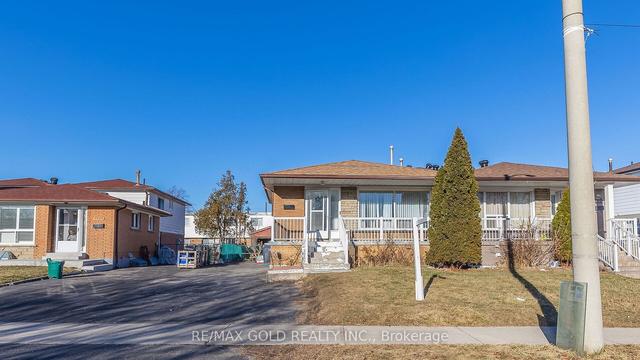 7507 Catalpa Rd, House semidetached with 3 bedrooms, 2 bathrooms and 6 parking in Mississauga ON | Image 1