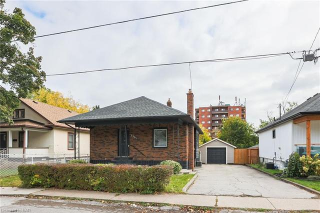 3952 St. Peter Avenue, House detached with 4 bedrooms, 2 bathrooms and 5 parking in Niagara Falls ON | Image 1