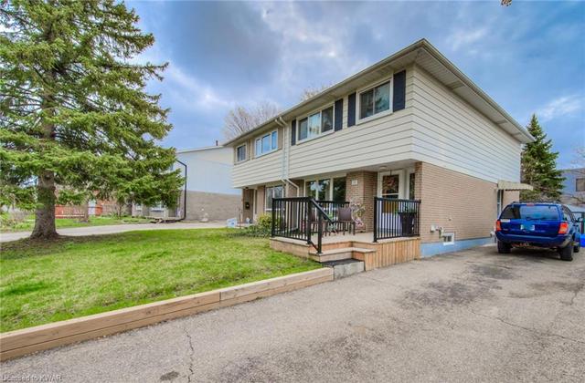 11 Ingleside Drive, House semidetached with 3 bedrooms, 1 bathrooms and null parking in Kitchener ON | Image 2