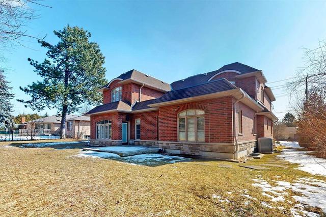 22 Harrison Rd, House detached with 4 bedrooms, 5 bathrooms and 12 parking in Toronto ON | Image 35