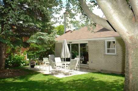 81 Pettit Dr, House detached with 4 bedrooms, 4 bathrooms and 2 parking in Toronto ON | Image 8