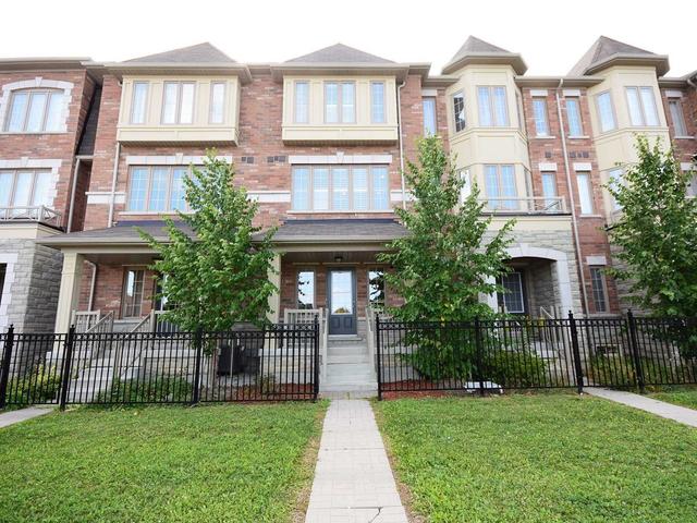 21 Telegraph St, House attached with 3 bedrooms, 3 bathrooms and 2 parking in Brampton ON | Image 1
