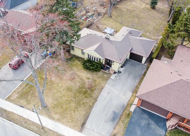 309 Mineola Rd E, House detached with 3 bedrooms, 2 bathrooms and 7 parking in Mississauga ON | Image 11