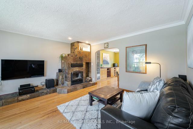 117 Eastville Ave, House detached with 3 bedrooms, 3 bathrooms and 4 parking in Toronto ON | Image 32