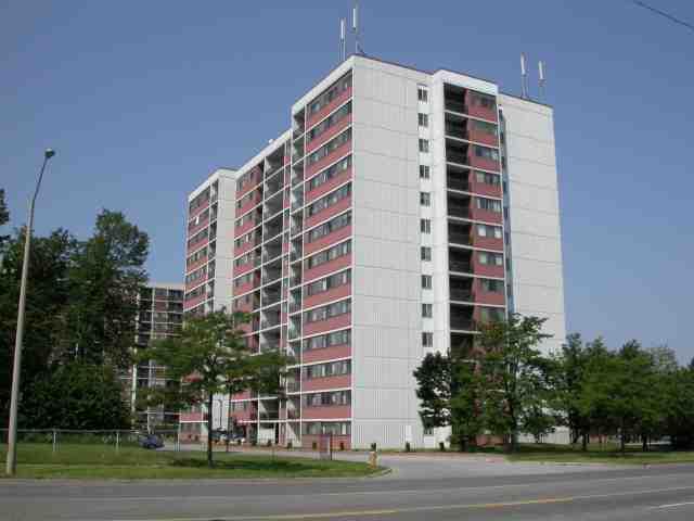1003 - 10 Tapscott Rd, Condo with 2 bedrooms, 2 bathrooms and 1 parking in Toronto ON | Image 1