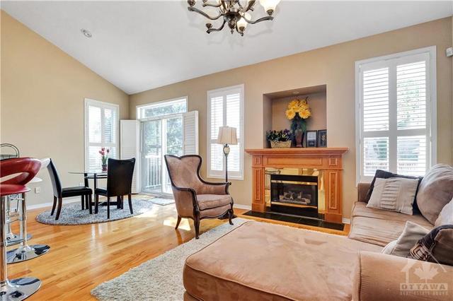2877 Brigham Way, House detached with 4 bedrooms, 4 bathrooms and 6 parking in Ottawa ON | Image 2