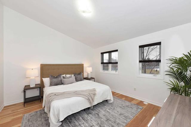 18 Piggot Mews, House attached with 3 bedrooms, 2 bathrooms and 2 parking in Toronto ON | Image 8