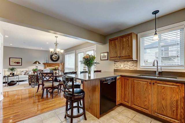 107 Crompton Dr, House detached with 3 bedrooms, 3 bathrooms and 4 parking in Barrie ON | Image 8