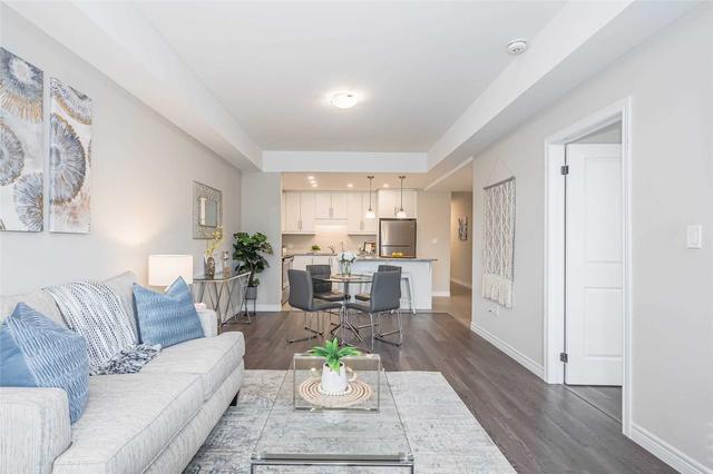 208 - 333 Gosling Gardens, Condo with 2 bedrooms, 2 bathrooms and 1 parking in Guelph ON | Image 5
