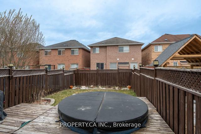 145 Angier Cres, House attached with 3 bedrooms, 4 bathrooms and 2 parking in Ajax ON | Image 29