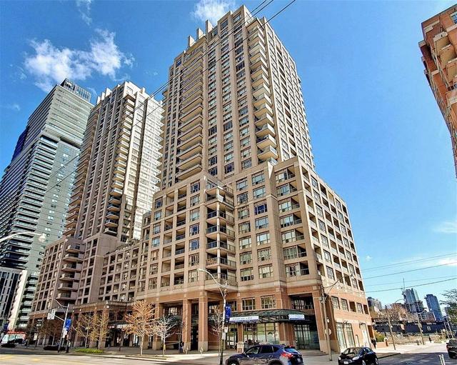 2309 - 909 Bay St, Condo with 3 bedrooms, 2 bathrooms and 1 parking in Toronto ON | Image 1