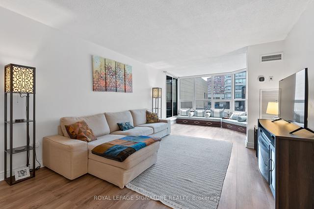 208 - 65 Spring Garden Ave, Condo with 2 bedrooms, 2 bathrooms and 1 parking in Toronto ON | Image 1