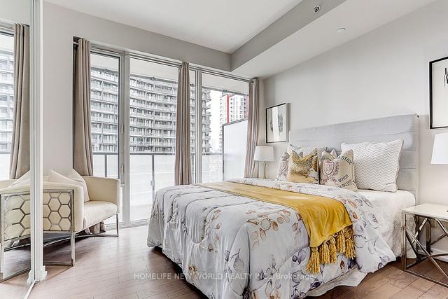 2111 - 101 Peter St, Condo with 2 bedrooms, 2 bathrooms and 0 parking in Toronto ON | Image 8