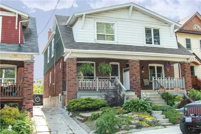 104 Lee Ave, House semidetached with 3 bedrooms, 3 bathrooms and 1 parking in Toronto ON | Image 1