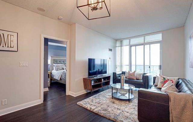 3101 - 80 Absolute Ave, Condo with 1 bedrooms, 2 bathrooms and 1 parking in Mississauga ON | Image 7