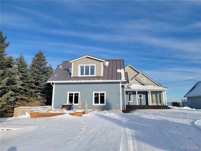 623 Baie, House detached with 4 bedrooms, 2 bathrooms and null parking in Beresford NB | Card Image