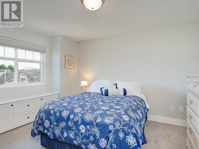 4224 Oakview Pl, House detached with 5 bedrooms, 5 bathrooms and 2 parking in Saanich BC | Image 11