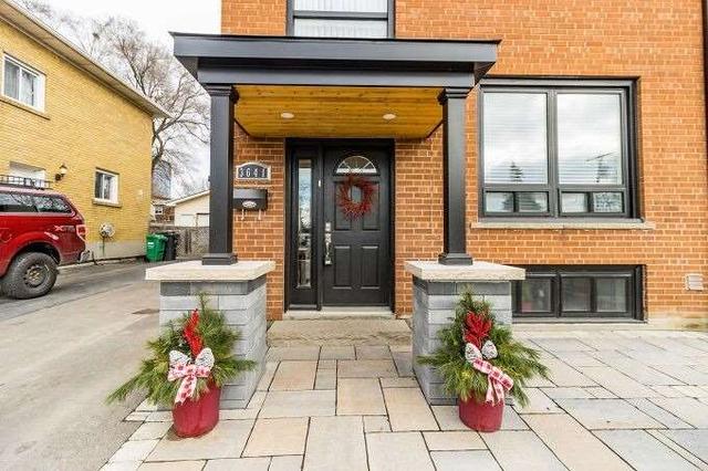3641 Anniversary Rd, House semidetached with 3 bedrooms, 3 bathrooms and 4 parking in Mississauga ON | Image 12