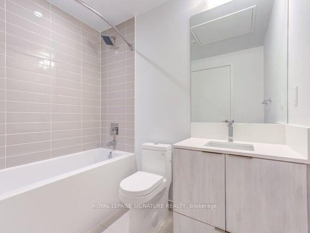 1610 - 181 Dundas St E, Condo with 2 bedrooms, 1 bathrooms and 0 parking in Toronto ON | Image 3