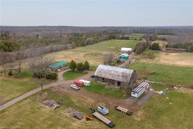 5888 Highway 35, House detached with 3 bedrooms, 1 bathrooms and 20 parking in Kawartha Lakes ON | Image 4